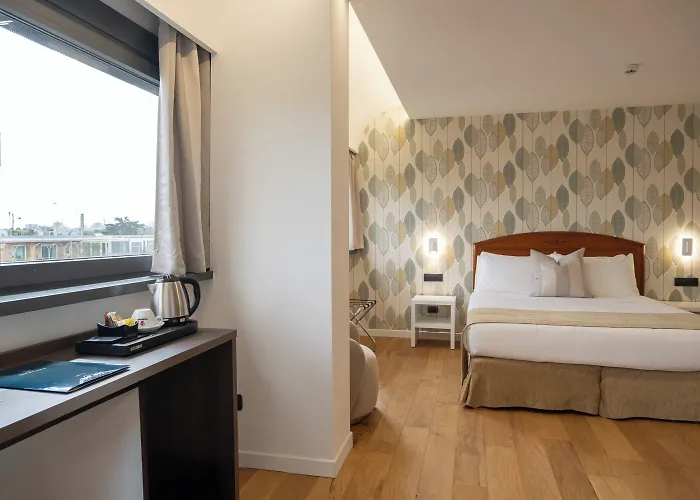 Dei Congressi Hotel 4*